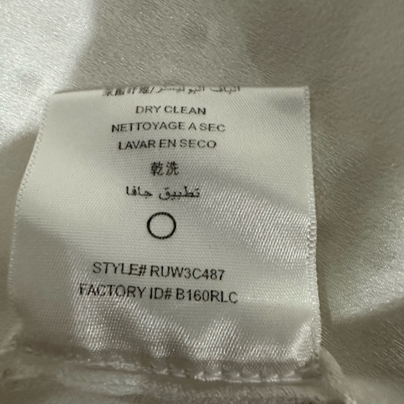 BCBG MAXAZRIA S Eyelet Flowy mini skirt. 100%cotton. Working zipper. - Picture 5 of 6